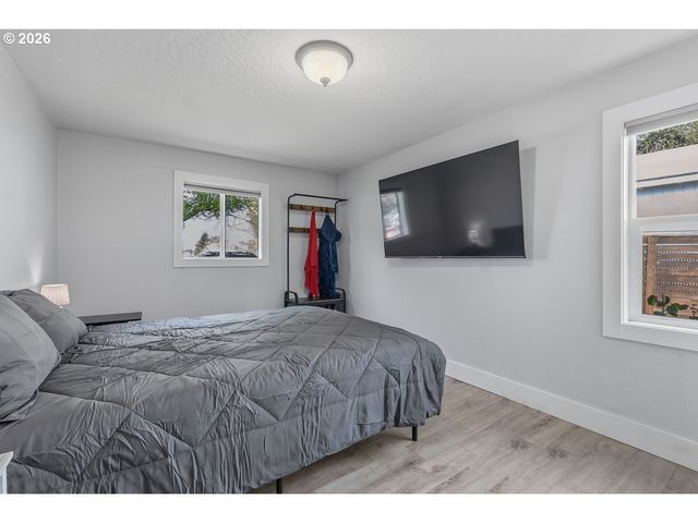 622 Se 111TH Ave, Portland, OR 97216