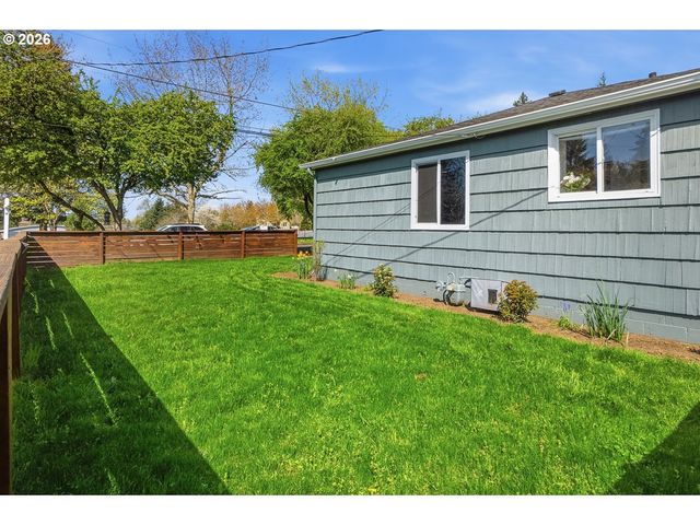 622 Se 111TH Ave, Portland, OR 97216