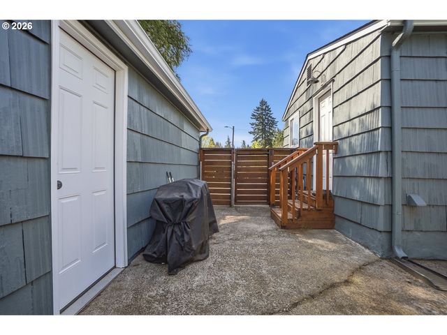 622 Se 111TH Ave, Portland, OR 97216