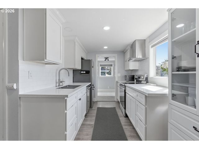 622 Se 111TH Ave, Portland, OR 97216