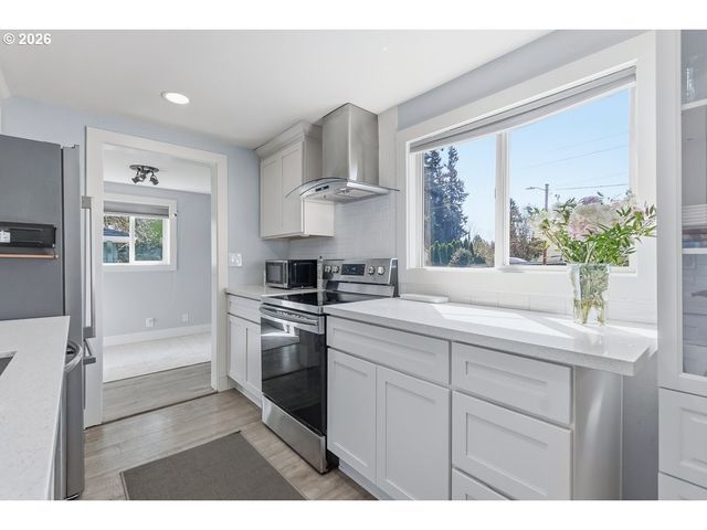 622 Se 111TH Ave, Portland, OR 97216