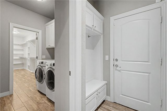2302 SW Cadwell Avenue, Bentonville, AR 72713
