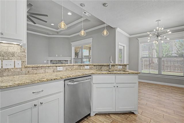 2302 SW Cadwell Avenue, Bentonville, AR 72713