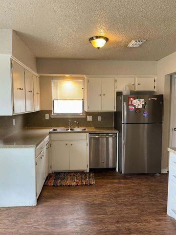 6027 13th Street, Lubbock, TX 79416