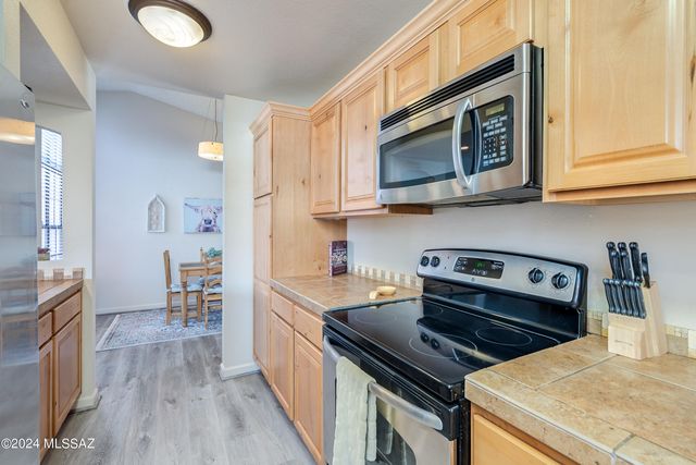 6441 N Tierra de las Catalinas Apt 52, Tucson, AZ 85718