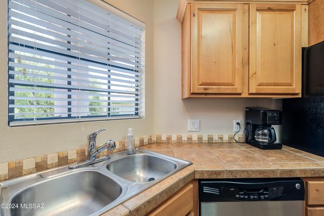 6441 N Tierra de las Catalinas Apt 52, Tucson, AZ 85718