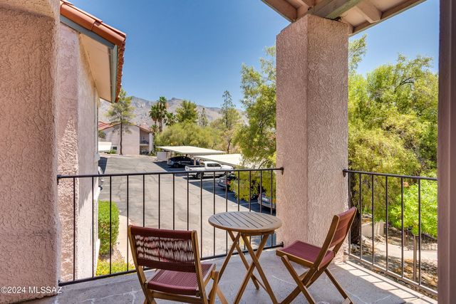 6441 N Tierra de las Catalinas Apt 52, Tucson, AZ 85718