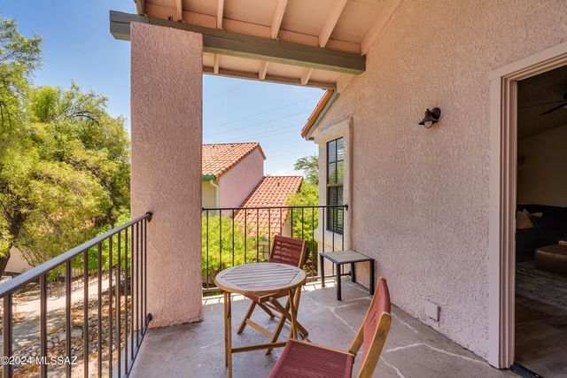 6441 N Tierra de las Catalinas Apt 52, Tucson, AZ 85718