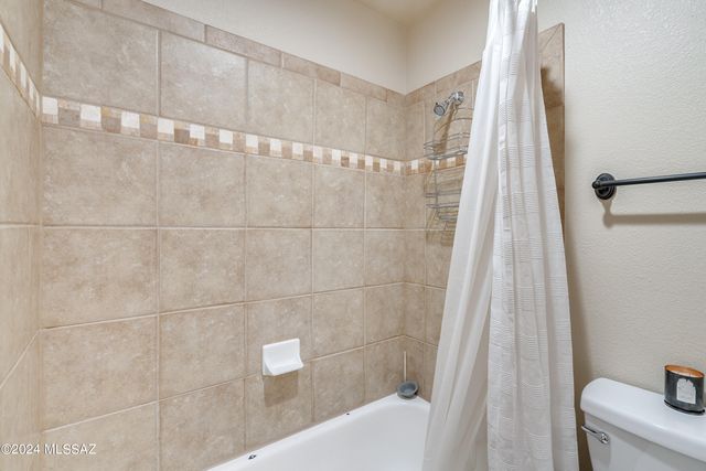 6441 N Tierra de las Catalinas Apt 52, Tucson, AZ 85718