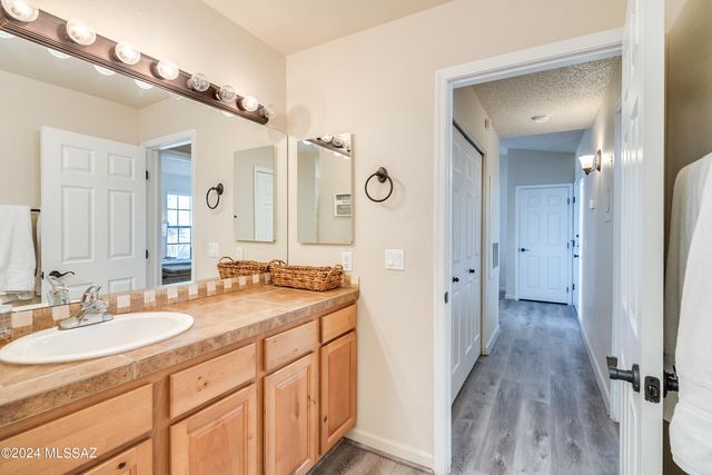 6441 N Tierra de las Catalinas Apt 52, Tucson, AZ 85718