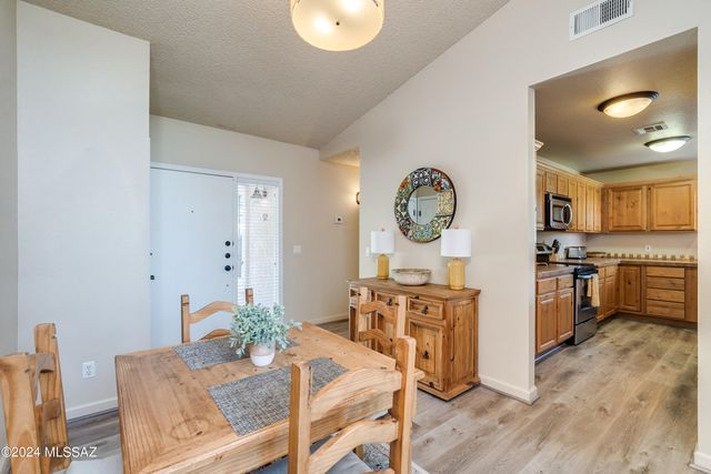 6441 N Tierra de las Catalinas Apt 52, Tucson, AZ 85718