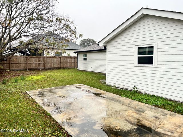 2428 Pecan Drive, Chalmette, LA 70043