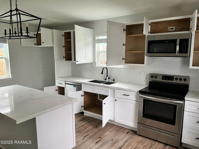 2428 Pecan Drive, Chalmette, LA 70043