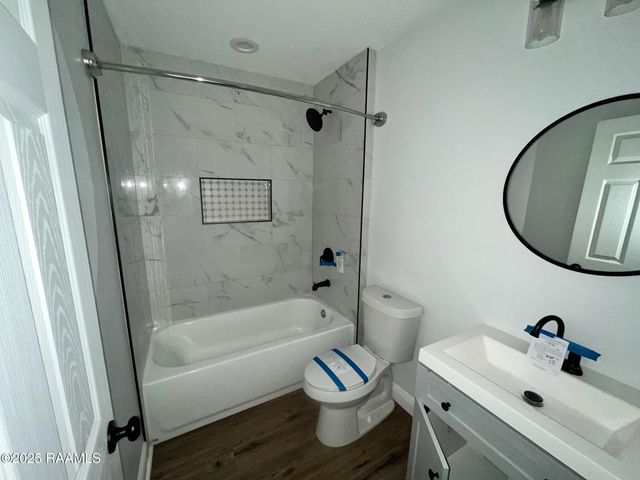 2428 Pecan Drive, Chalmette, LA 70043