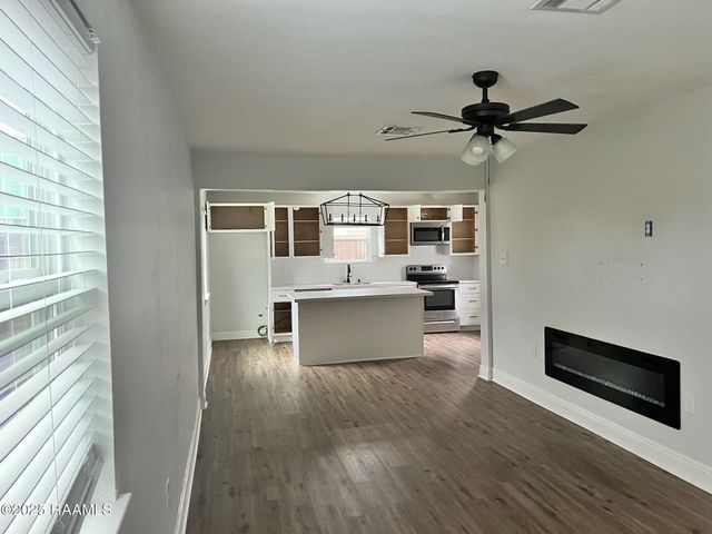 2428 Pecan Drive, Chalmette, LA 70043