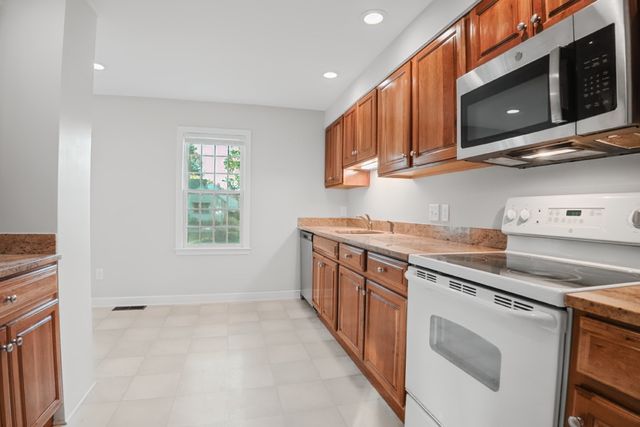 18 Muster Court 18, Lexington, MA 02420