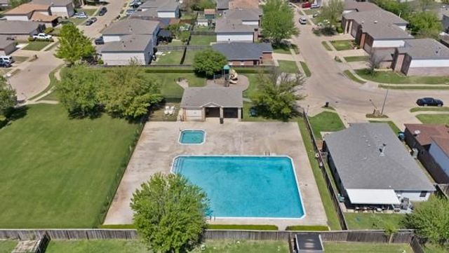 3921 Fox Run Drive, Fort Worth, TX 76123