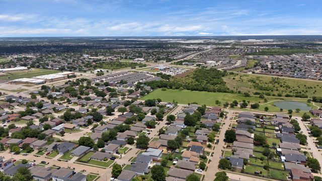 3921 Fox Run Drive, Fort Worth, TX 76123