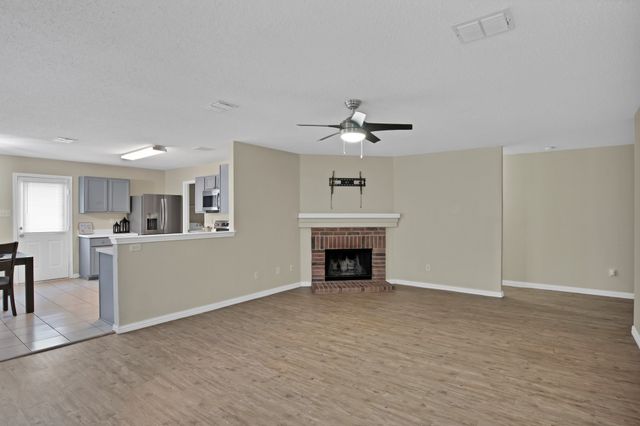 3921 Fox Run Drive, Fort Worth, TX 76123
