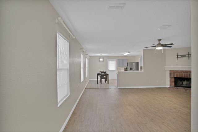 3921 Fox Run Drive, Fort Worth, TX 76123