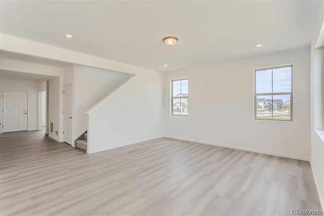 170 S Vandriver Way, Aurora, CO 80018