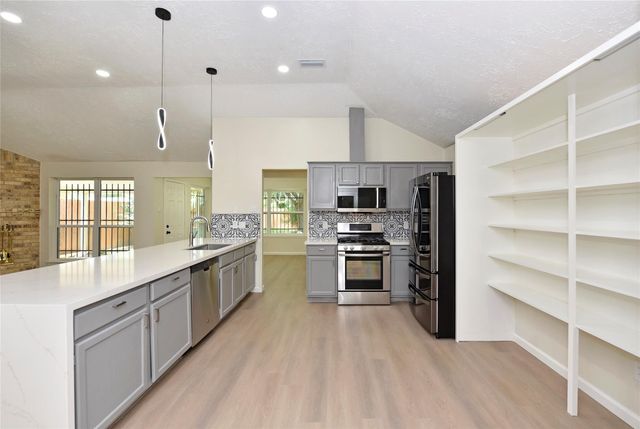 7034 River Bluff Drive, Houston, TX 77085