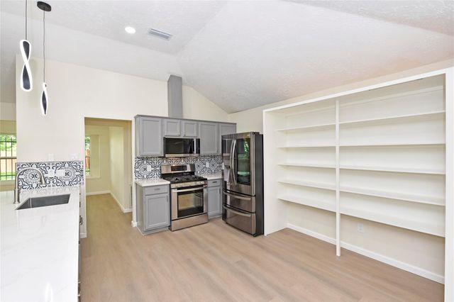 7034 River Bluff Drive, Houston, TX 77085
