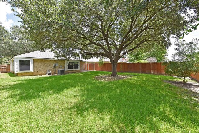 7034 River Bluff Drive, Houston, TX 77085