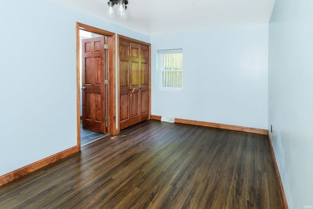 802 W Country Club, Bloomington, IN 47403