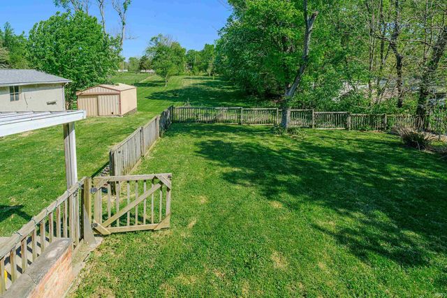 802 W Country Club, Bloomington, IN 47403