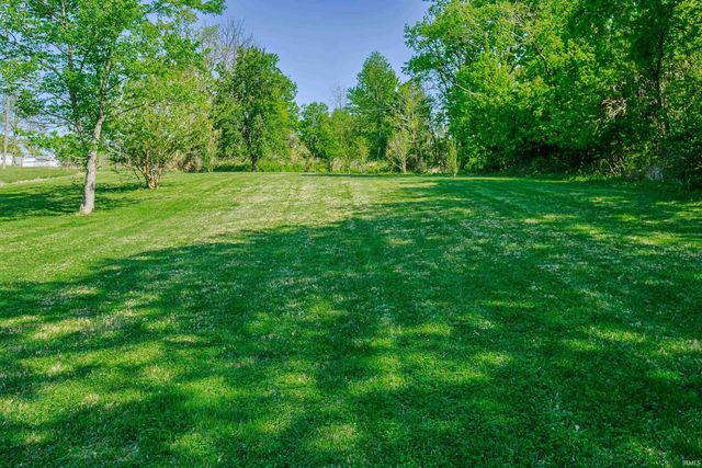 802 W Country Club, Bloomington, IN 47403