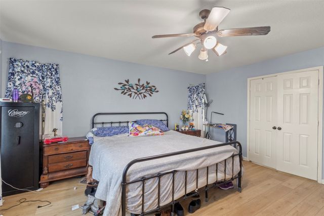 5215 Ganzer Road W, Krum, TX 76249