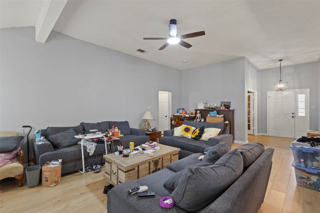 5215 Ganzer Road W, Krum, TX 76249