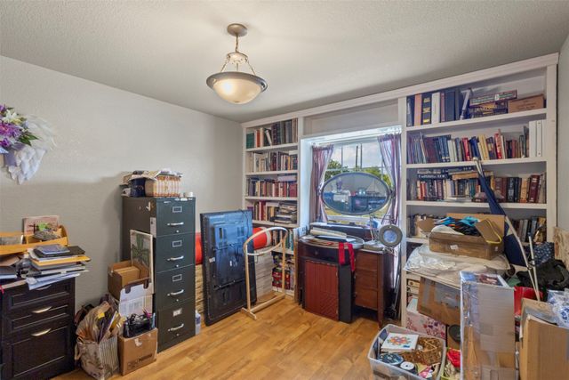5215 Ganzer Road W, Krum, TX 76249