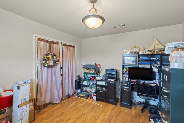 5215 Ganzer Road W, Krum, TX 76249