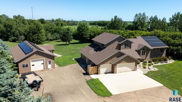 47908 Oak Ridge Pl Place, Harrisburg, SD 57032
