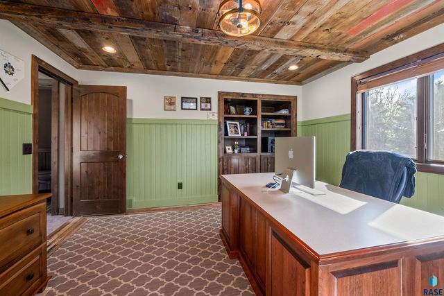47908 Oak Ridge Pl Place, Harrisburg, SD 57032