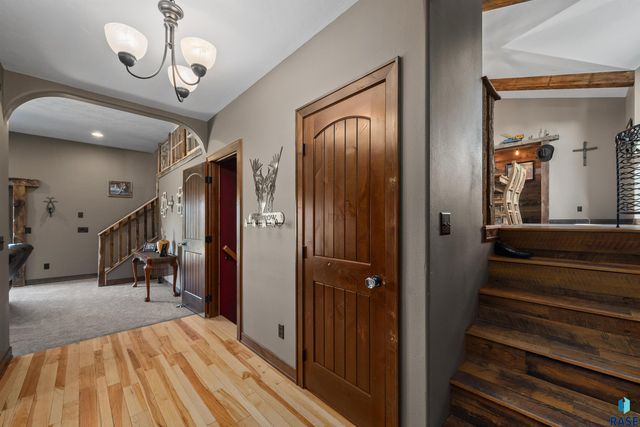 47908 Oak Ridge Pl Place, Harrisburg, SD 57032
