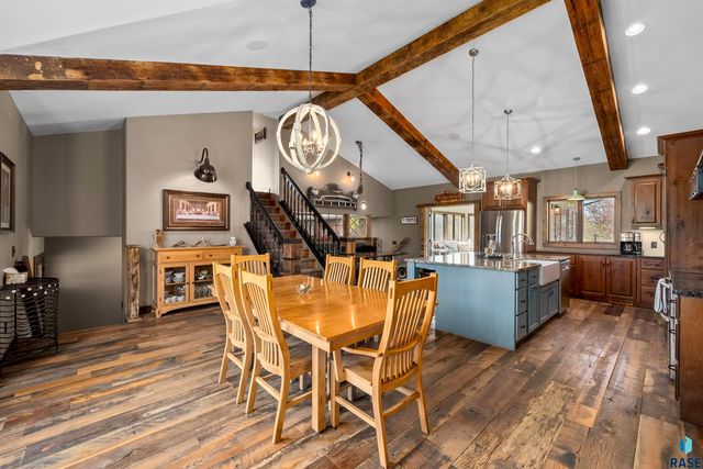 47908 Oak Ridge Pl Place, Harrisburg, SD 57032
