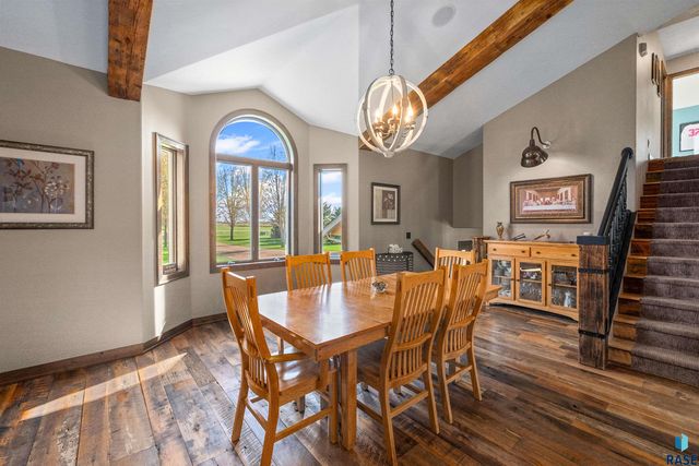 47908 Oak Ridge Pl Place, Harrisburg, SD 57032