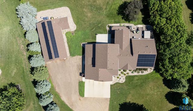47908 Oak Ridge Pl Place, Harrisburg, SD 57032