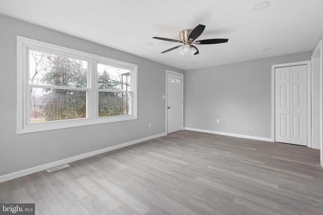 136-A STATE LINE RD, Wilmington, DE 19803