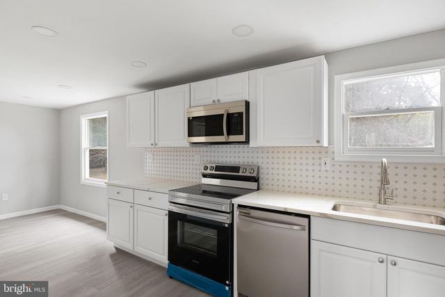 136-A STATE LINE RD, Wilmington, DE 19803