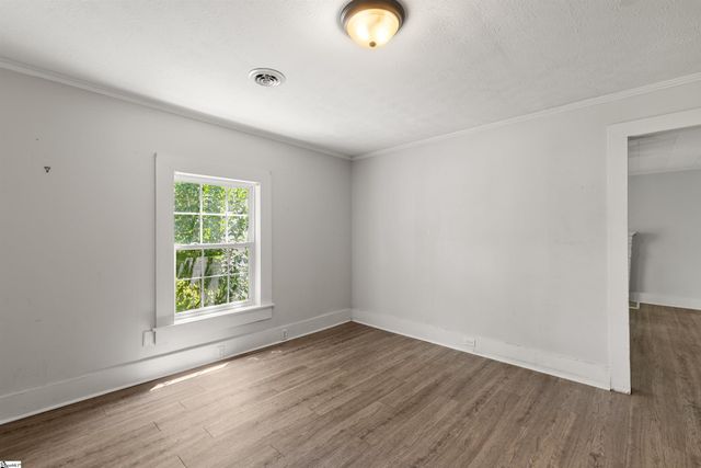 262 Rutledge Lake Road, Greenville, SC 29617