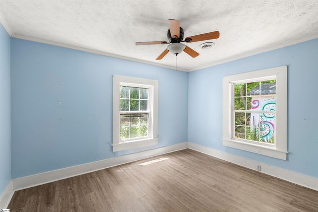 262 Rutledge Lake Road, Greenville, SC 29617