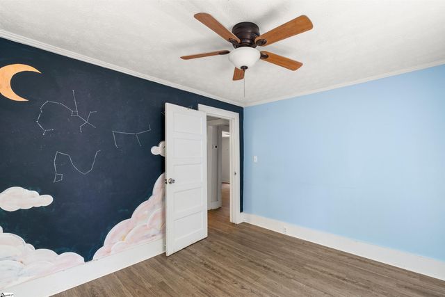262 Rutledge Lake Road, Greenville, SC 29617