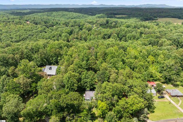 262 Rutledge Lake Road, Greenville, SC 29617