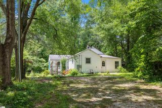 262 Rutledge Lake Road, Greenville, SC 29617