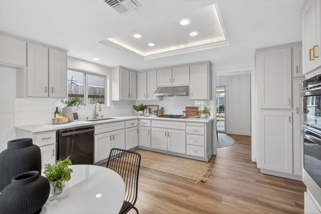 1318 Rolling Hills Dr, Roseville, CA 95661