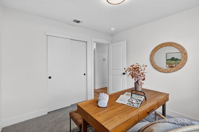 1318 Rolling Hills Dr, Roseville, CA 95661